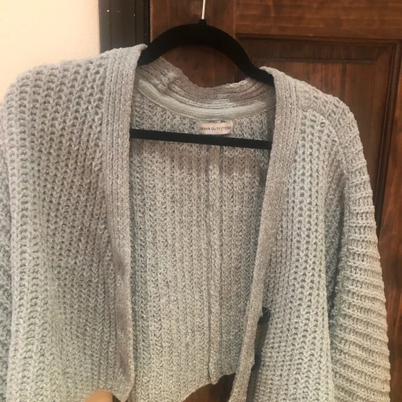 Urban Outfitters - Picture 4 of 6